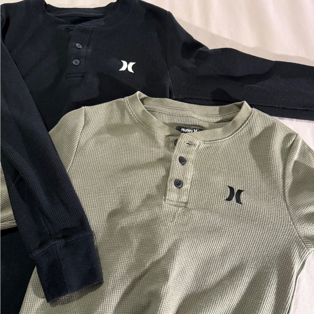 Hurley Kids Waffle Knit Henley in Black and Olive